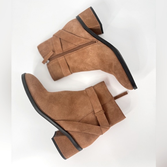 Dolce Vita Boots Leland Brown Suede Ankle Boot - Picture 8 of 8